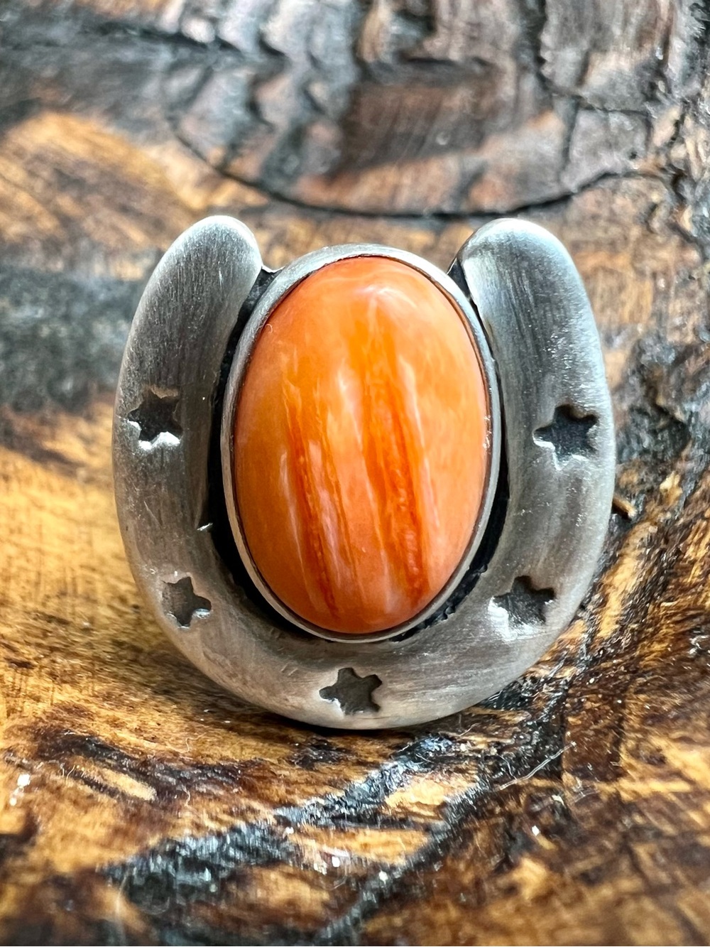 Sterling Silver Spiny Oyster Horseshoe Ring Size 8.5 Adjustable